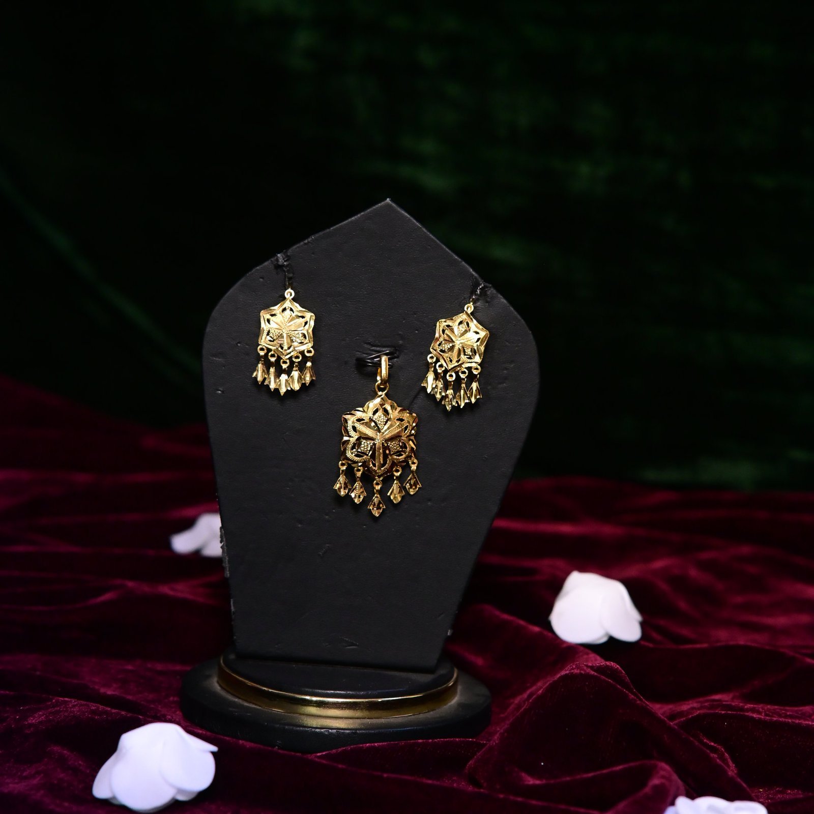 product185.jpg Pendant Set - Image 1