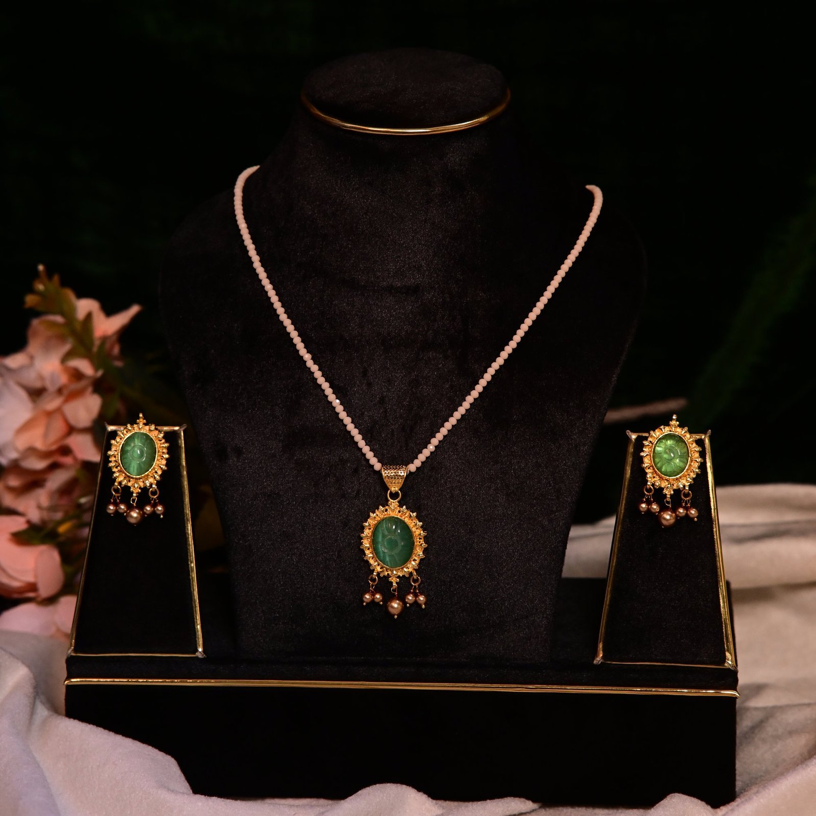 product194.jpg pendant set - Image 1