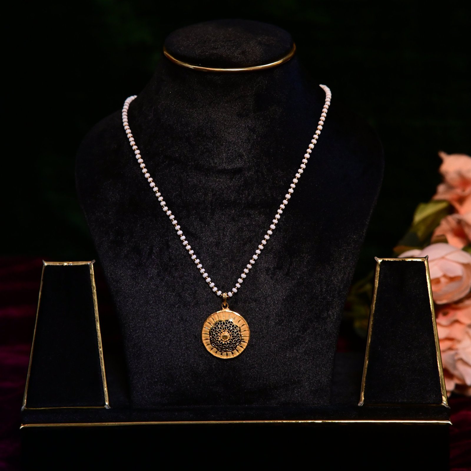 product209.jpg pendant set - Image 1