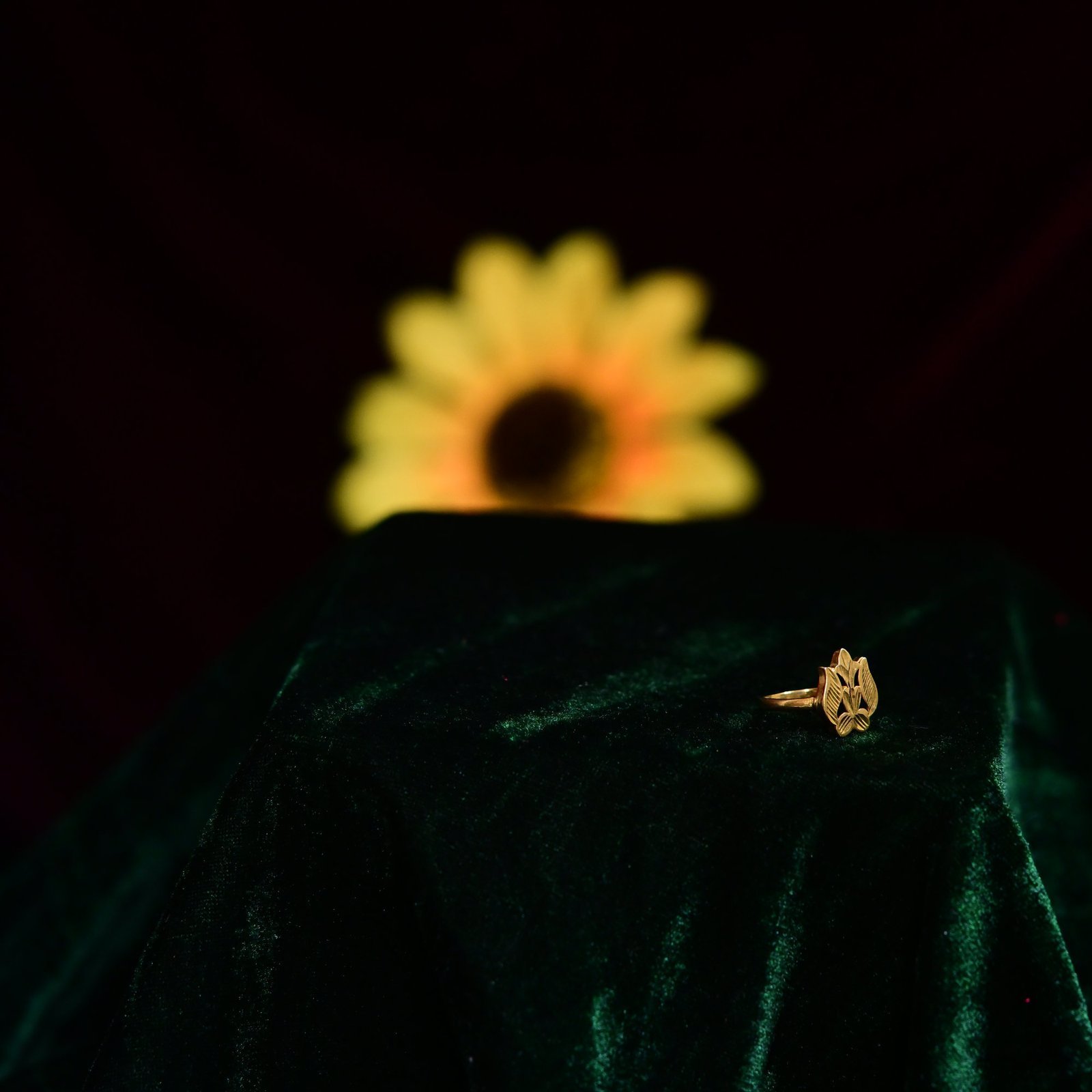 product334.jpg Ladies Ring - Image 1