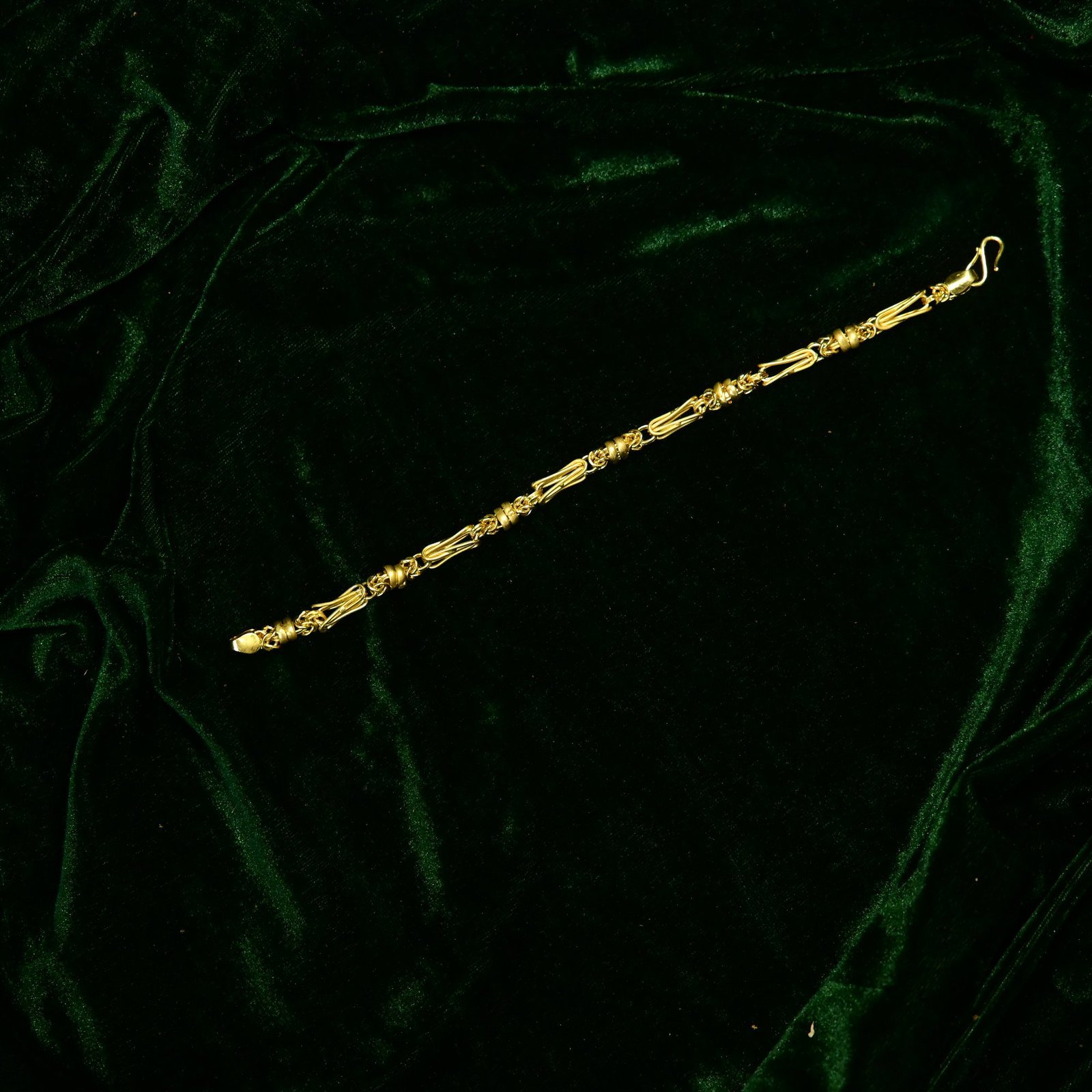 product584.jpg Gents Bracelt - Image 1