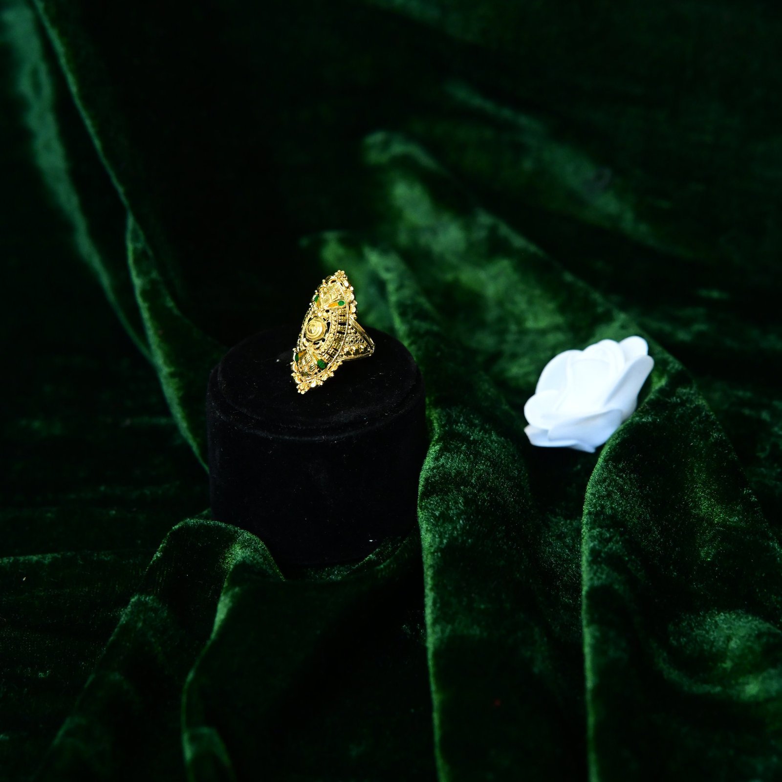 product827.jpg Ladies Ring - Image 1